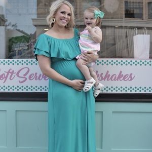 Maxi dress maternity
